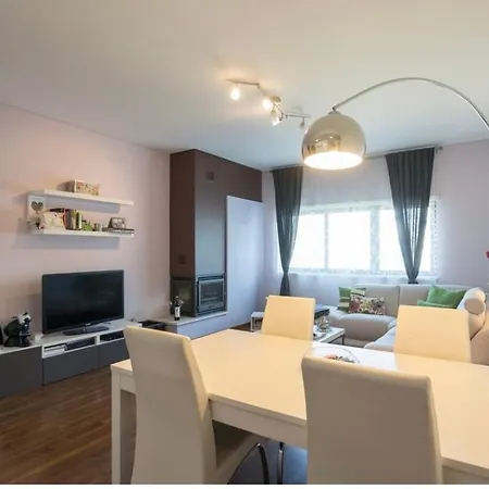 Casa Da Praca De Portugal Апартаменты *